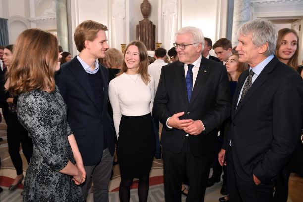 German Federal President Frank-Walter Steinmeier (second from right) | Photo: David Ausserhofer